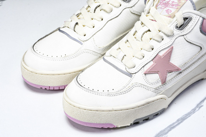 Golden Goose Seaker