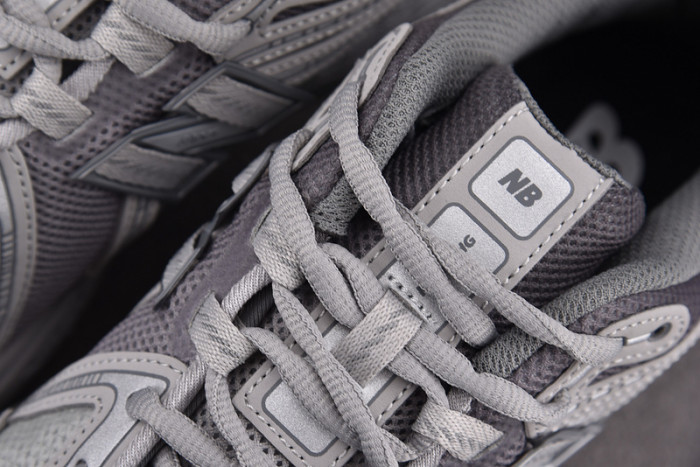 New Balance 1906R