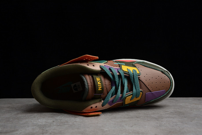 NIKE SB DUNK LOW SCRAP