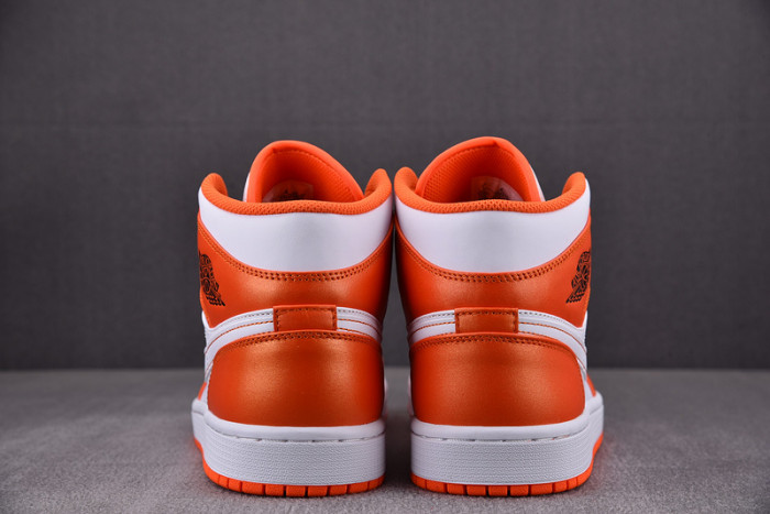 Air Jordan 1 Mid SE