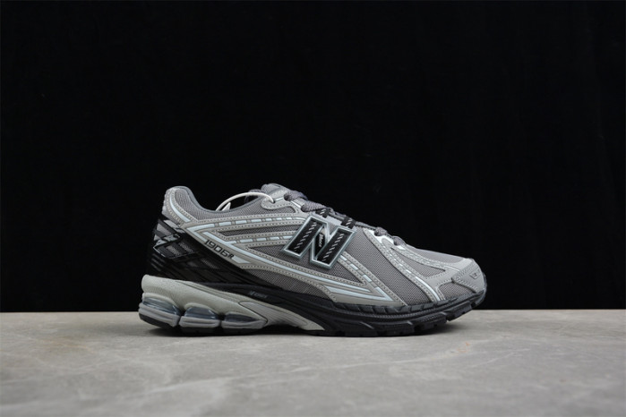 New Balance 1906R