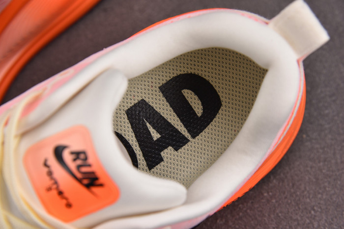 Nike Air Zoom Vomero 18