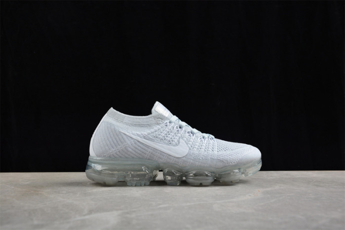 NIKE Air VaporMax