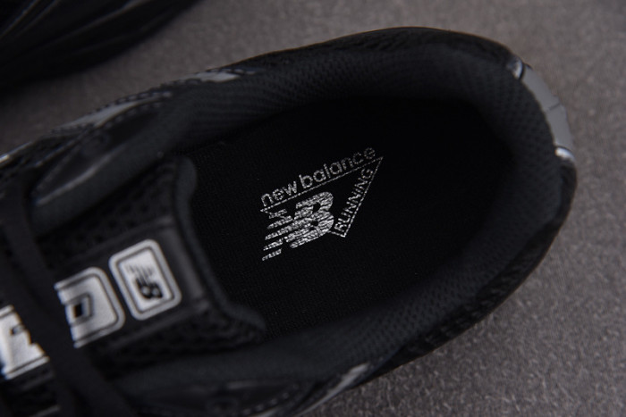 New Balance 740v2