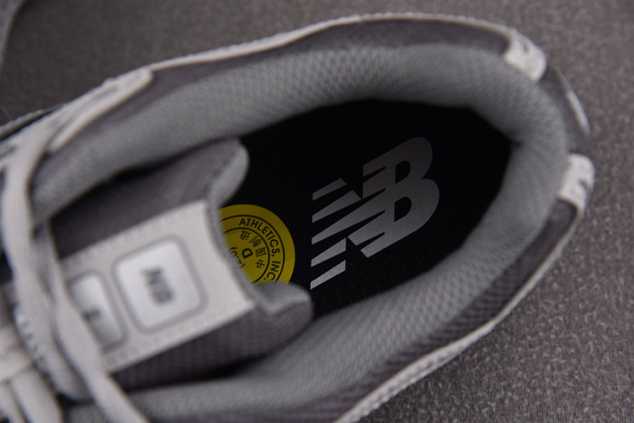 New Balance 1906R