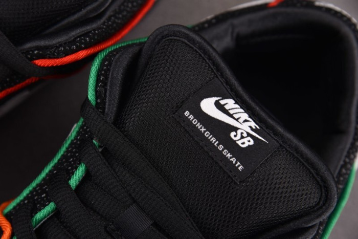 Bronx Girls Skate x Nike Dunk SB Low HV1664-001