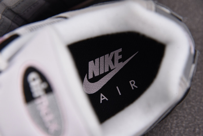 NIKE Air Max 95