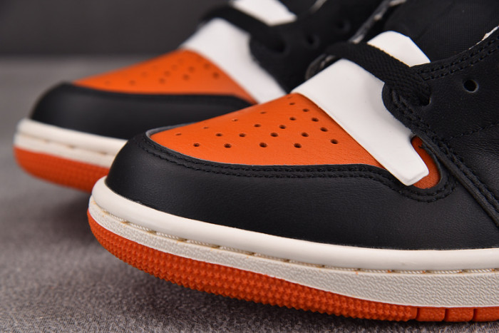 AIR JORDAN 1 Retro High OG