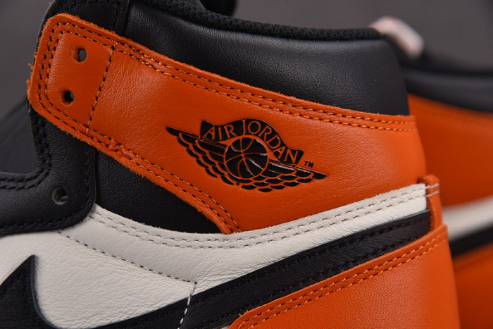 AIR JORDAN 1 Retro High OG
