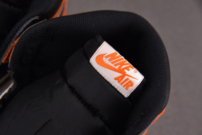 AIR JORDAN 1 Retro High OG