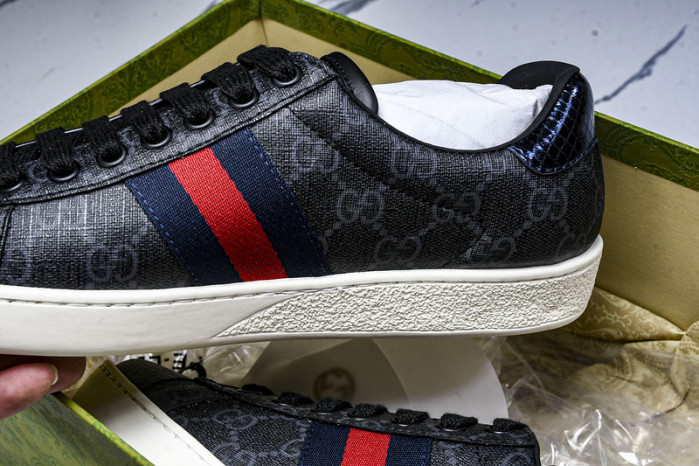 G*u*i sneaker