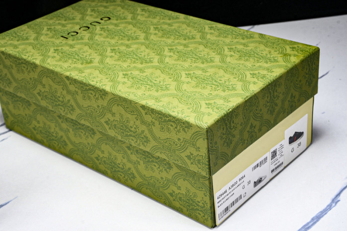 G*u*i sneaker