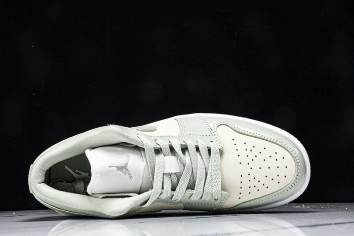 Air Jordan 1 Low SE