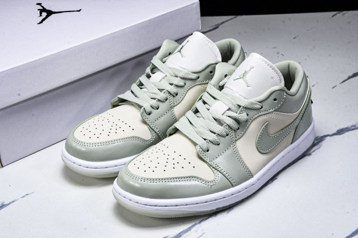 Air Jordan 1 Low SE