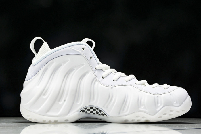 NIKE Air Foamposite One