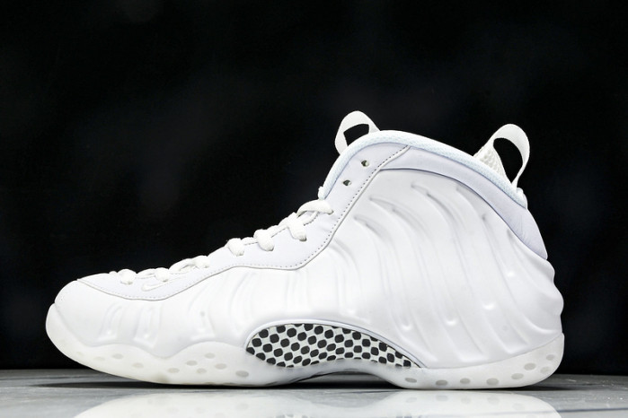 NIKE Air Foamposite One