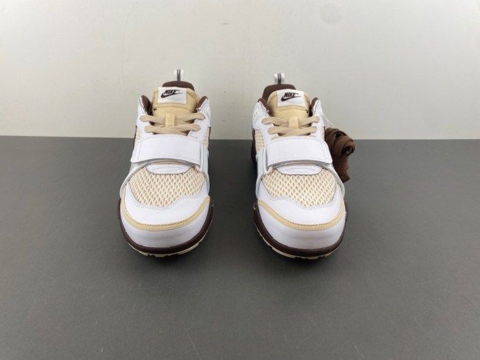 Travis Scott x Nike Zoom Field Jaxx