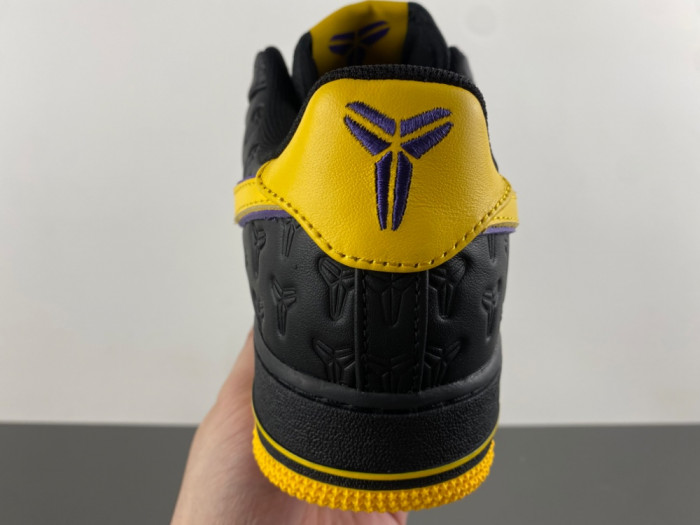 NIKE Kobe Bryant x Air Force 1 Low