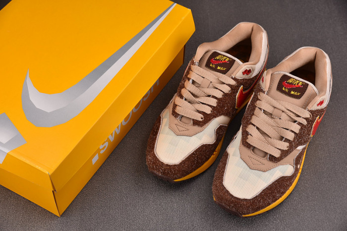 NIKE Air Max 1