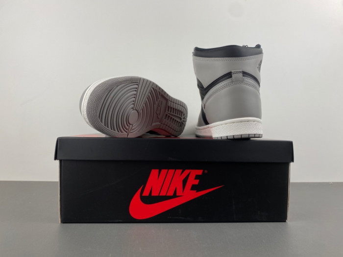 AIR JORDAN 1 Retro High