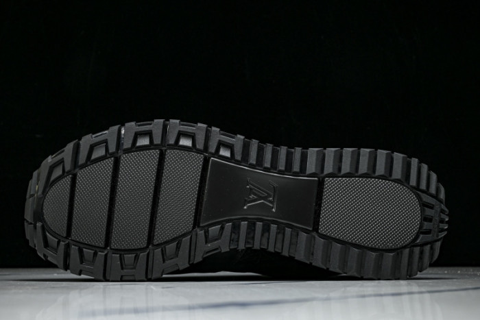 LV SHOES
