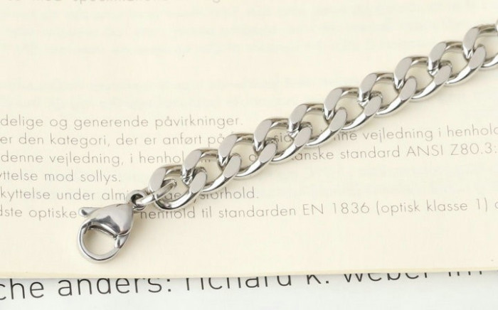 l0vis Vvtt0n lvbl0001