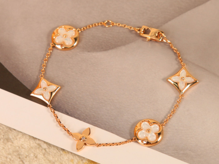 l0vis Vvtt0n lvbl0005