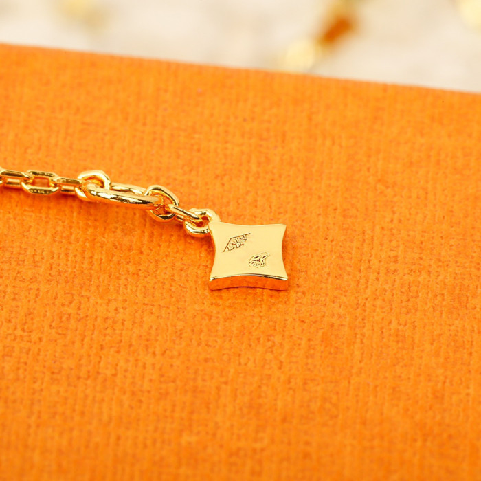 l0vis Vvtt0n lvbl0006