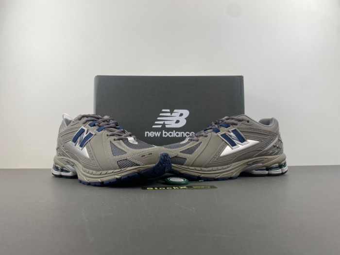 New Balance 1906R