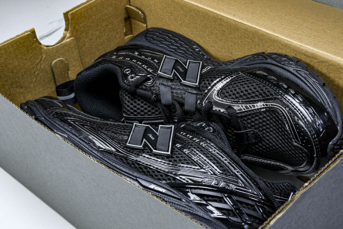New Balance 1906R