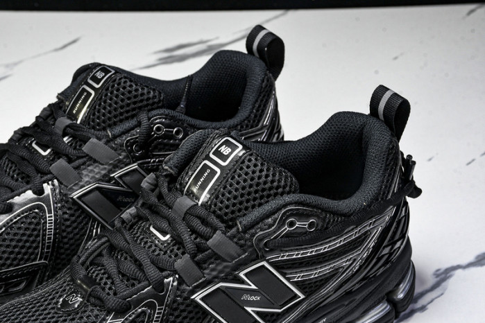 New Balance 1906R