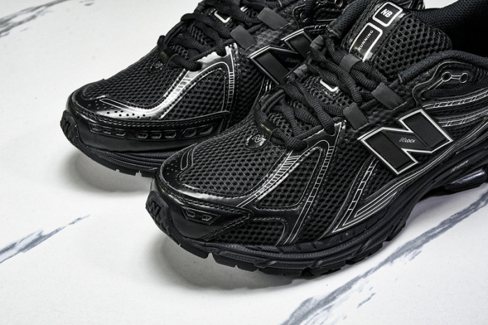 New Balance 1906R