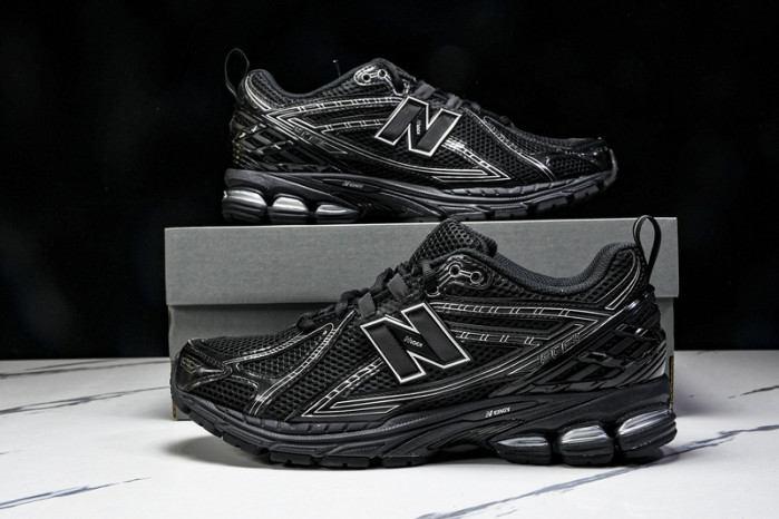 New Balance 1906R