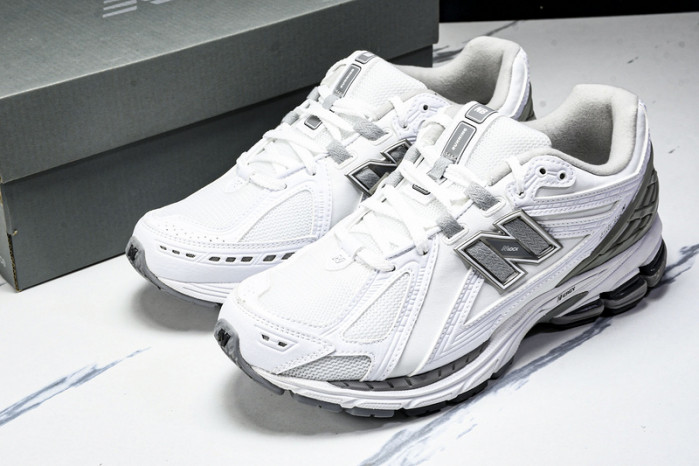 New Balance 1906R
