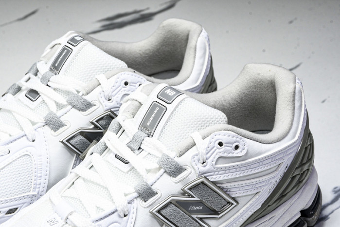New Balance 1906R