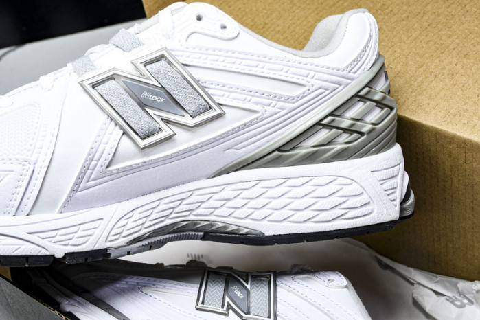 New Balance 1906R