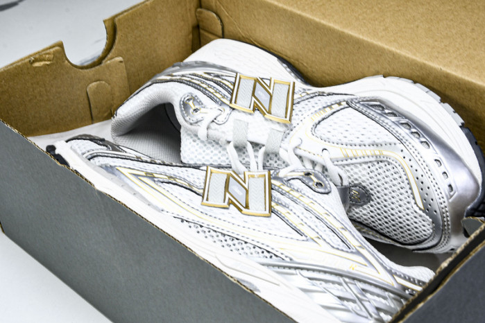 New Balance 1906R