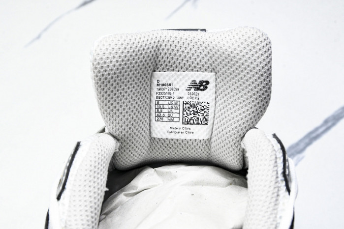 New Balance 1906R