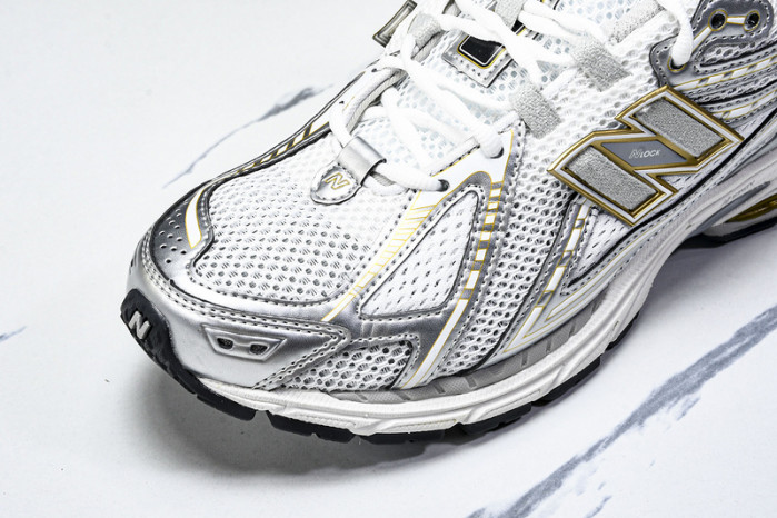 New Balance 1906R