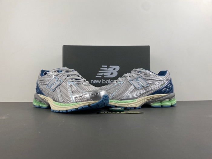 New Balance 1906R