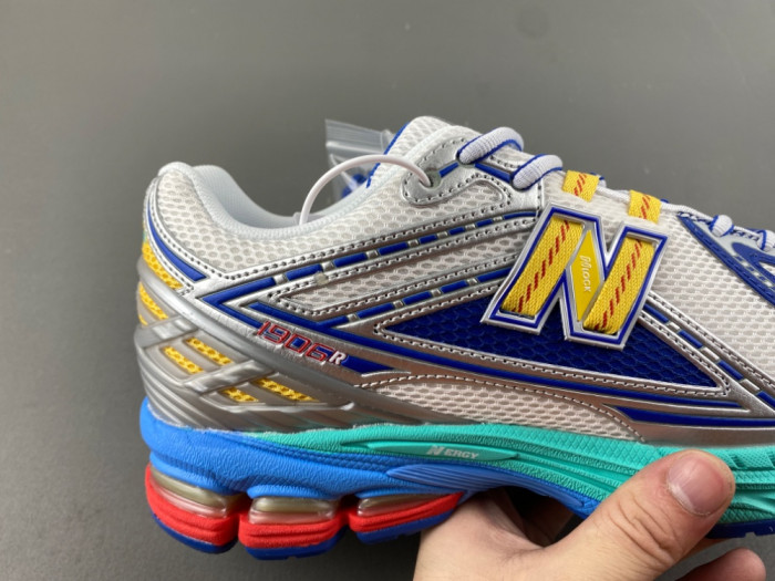 New Balance 1906R