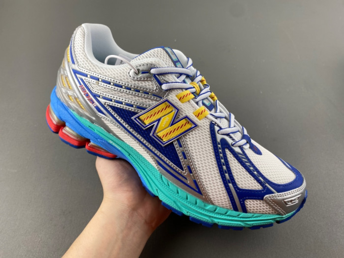 New Balance 1906R