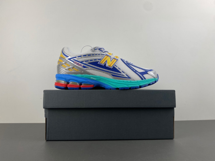 New Balance 1906R