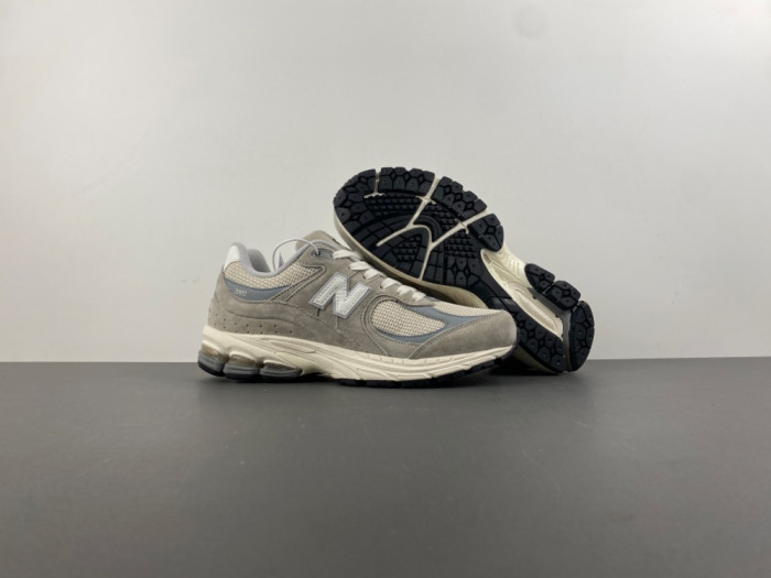 New Balance 2002R