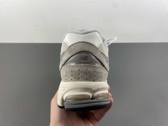 New Balance 2002R