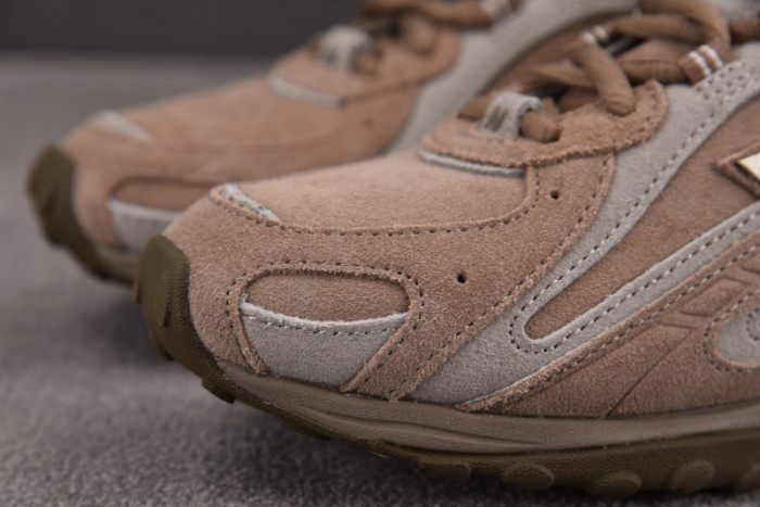 New Balance 204L