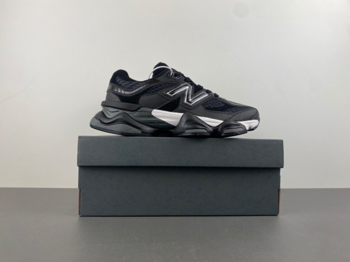 New Balance 1906R