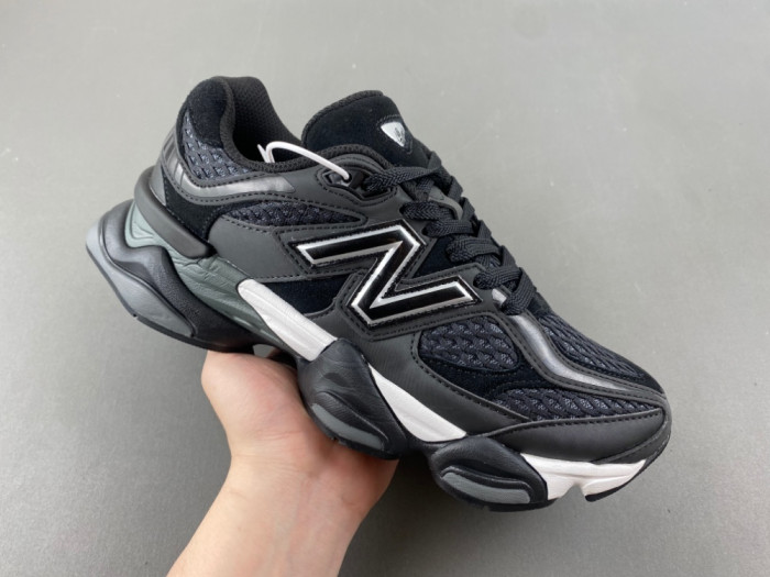 New Balance 1906R
