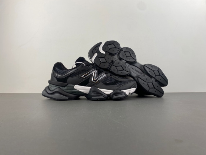 New Balance 1906R